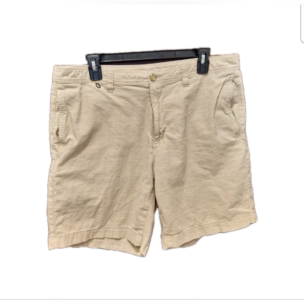 Eddie Bauer  Tan Shorts  Size 34 100% Cotton Outdoor Hiking Gorpcore‎ Vacation